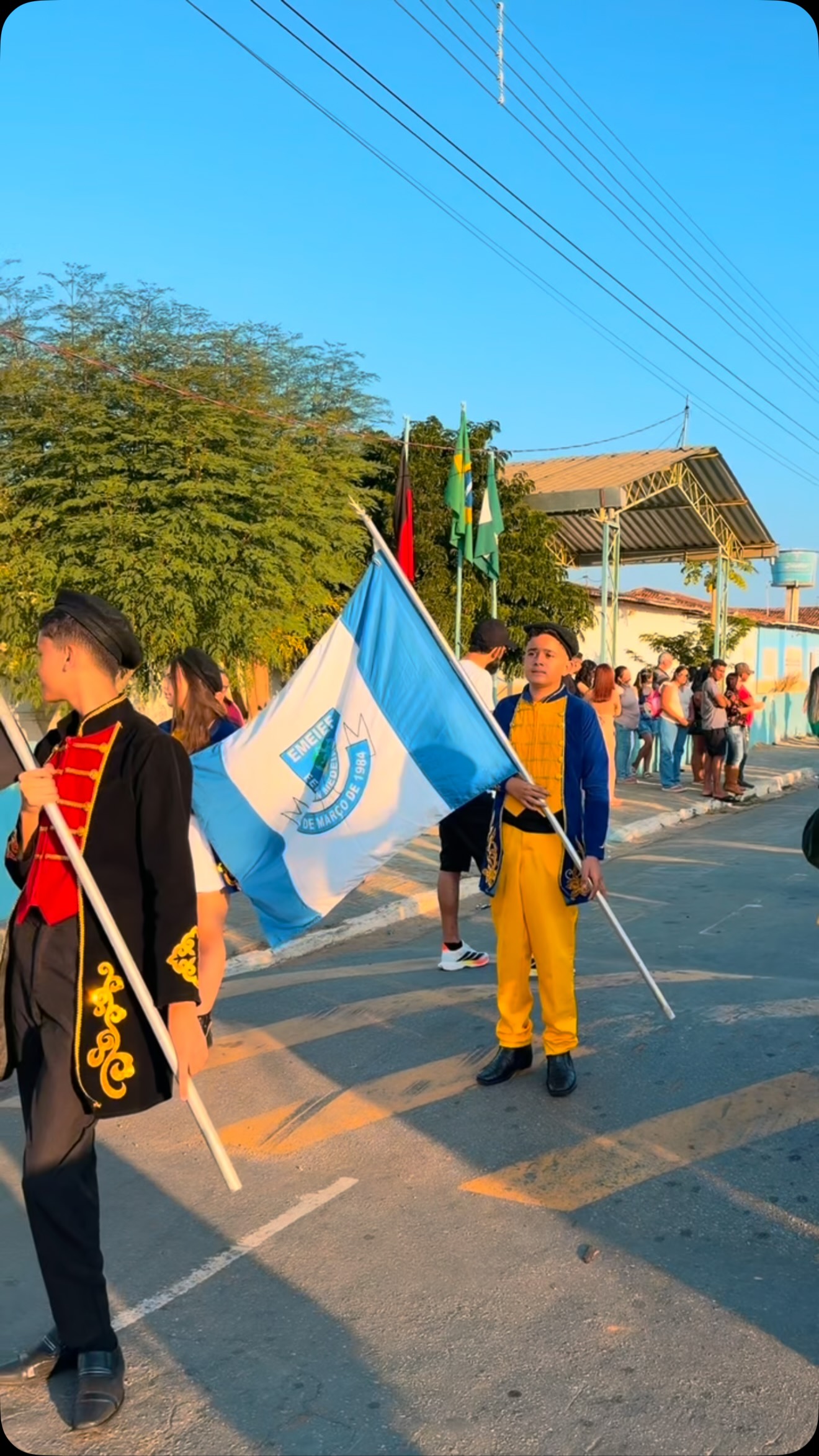 Desfile Cívico da Joia Rara do Cariri reúne creches, escola e SCFV